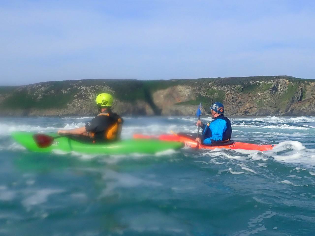 A group of people kayaking

Description automatically generated with low confidence