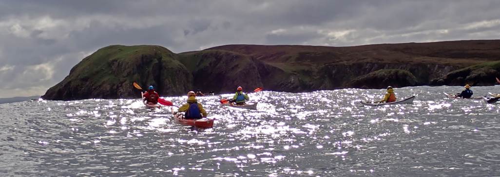 People kayaking in the water

Description automatically generated