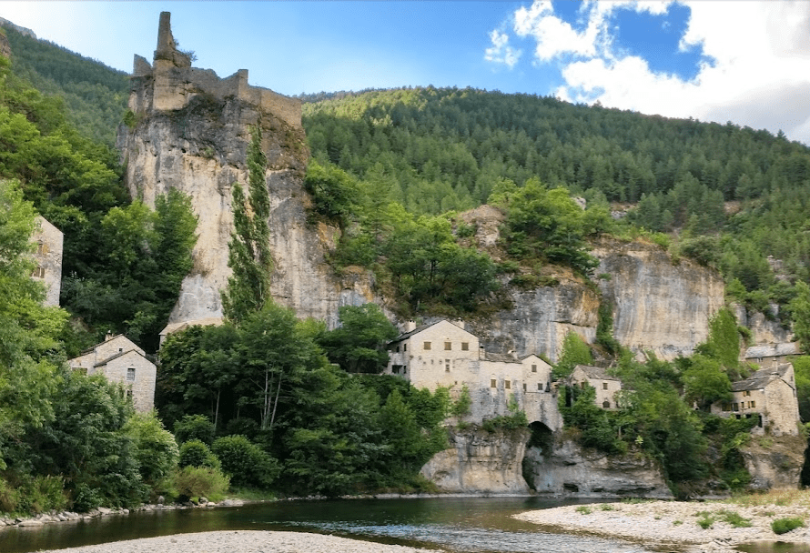 A picture containing outdoor, cloud, landscape, natureDescription automatically generated