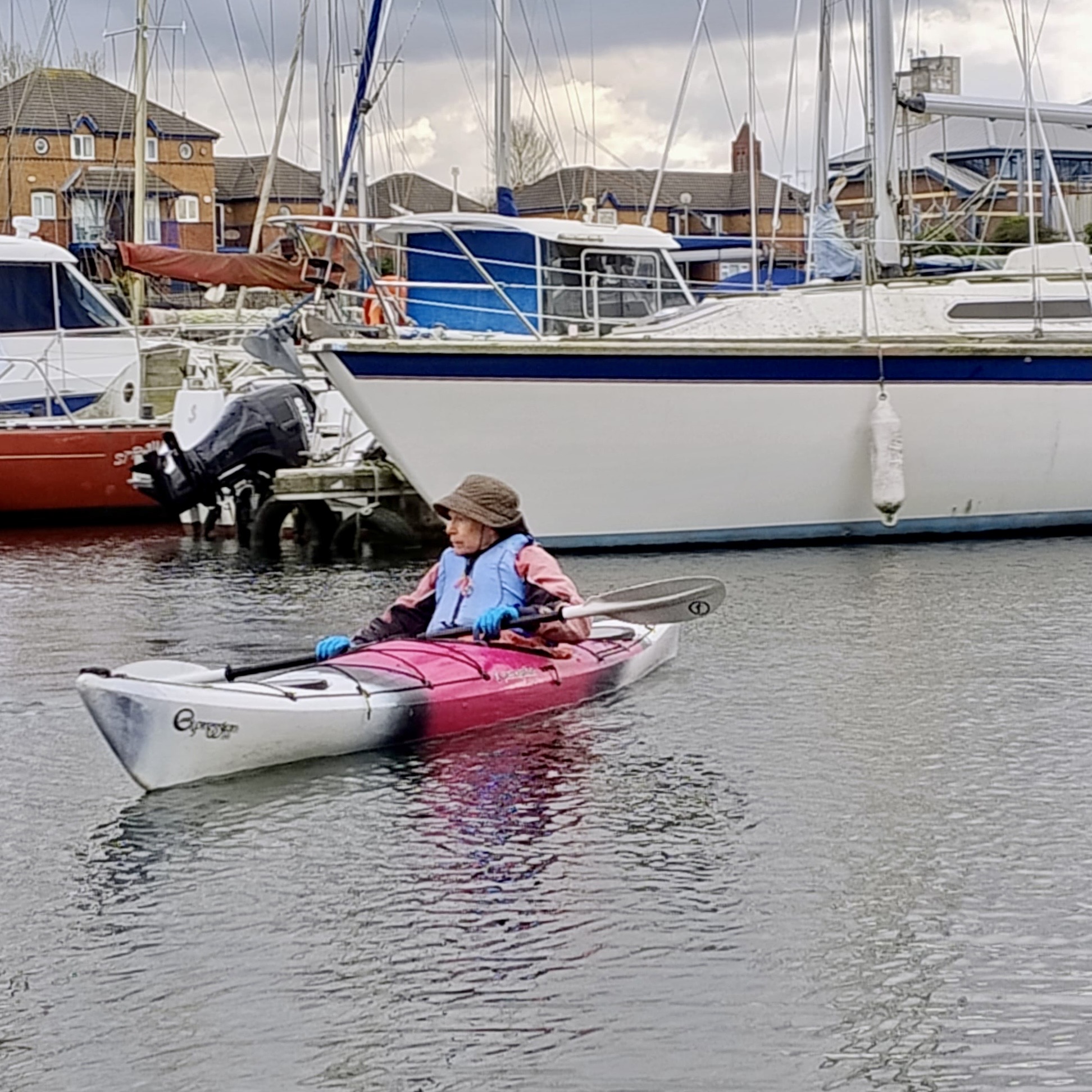 Leisurely docks paddle
